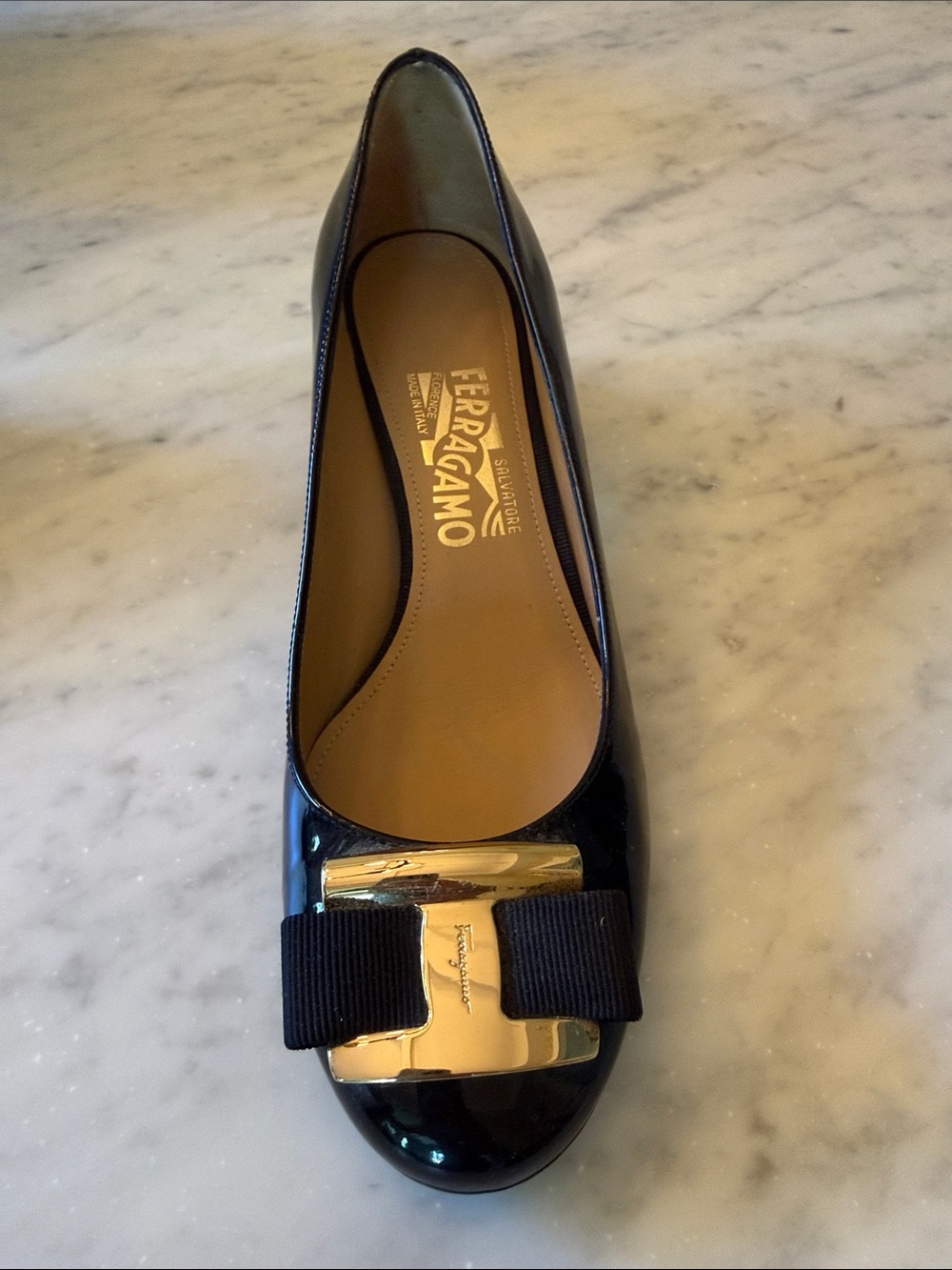 Salvatore Ferragamo Black Patent Leather Vara Bow Flats - Picture 2 of 5